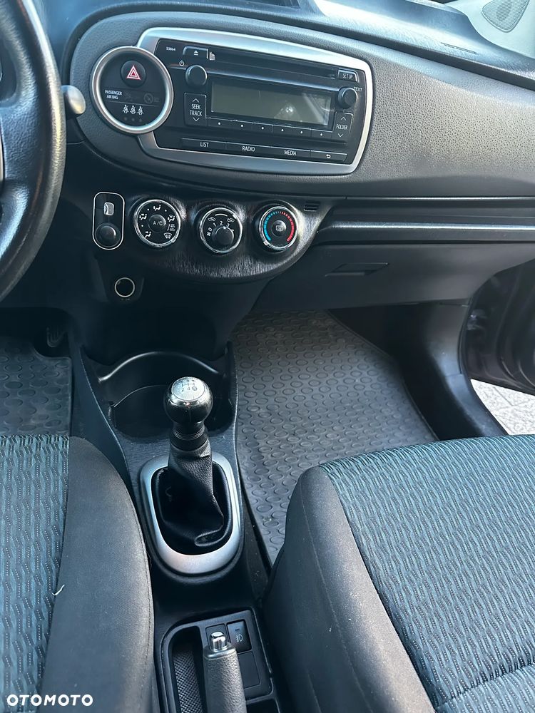 Toyota Yaris - 25