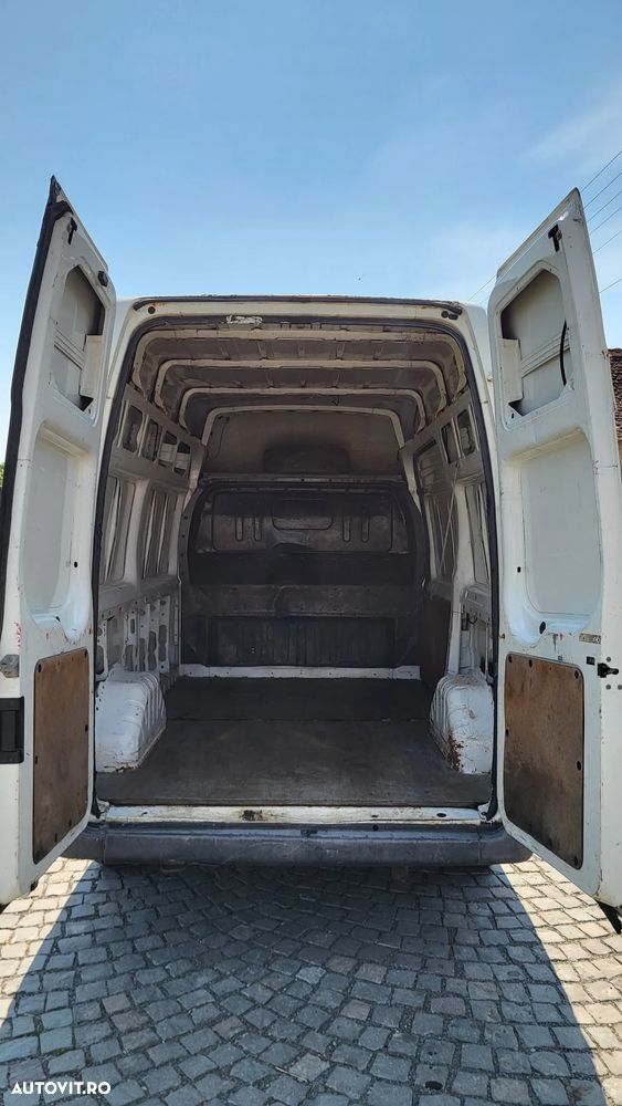 Ford Transit - 4