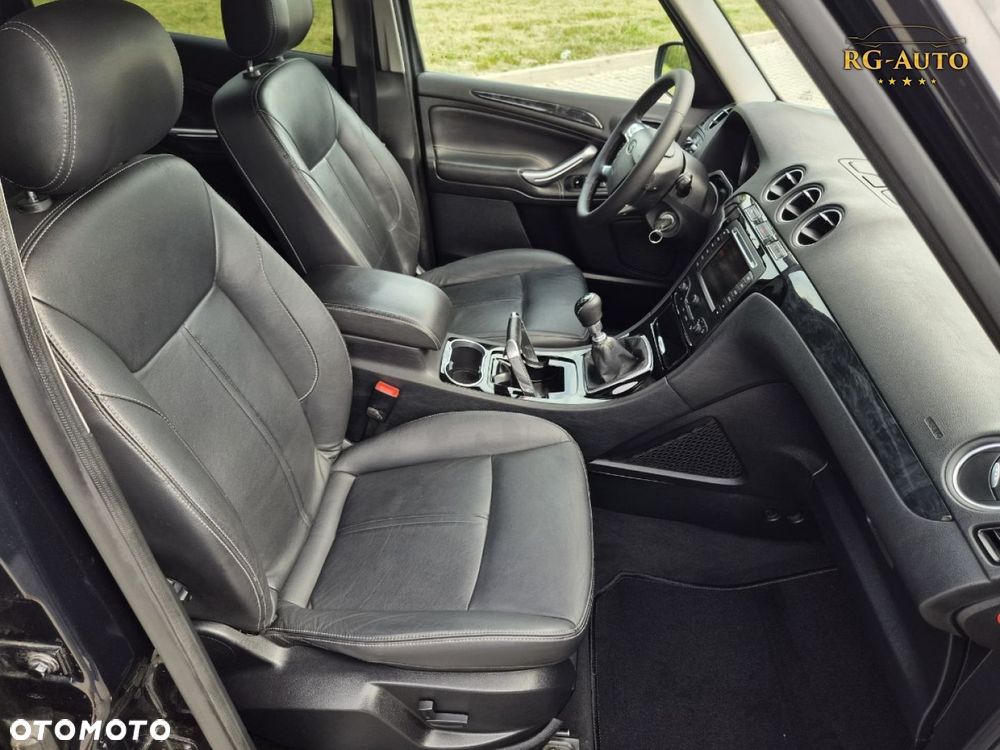 Ford Galaxy - 23