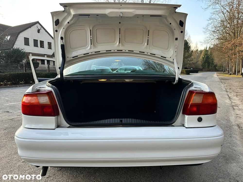 Ford Mondeo 1.6 CLX - 34
