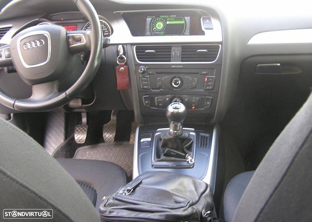 Audi A4 2.0 TDI exclusive - 7