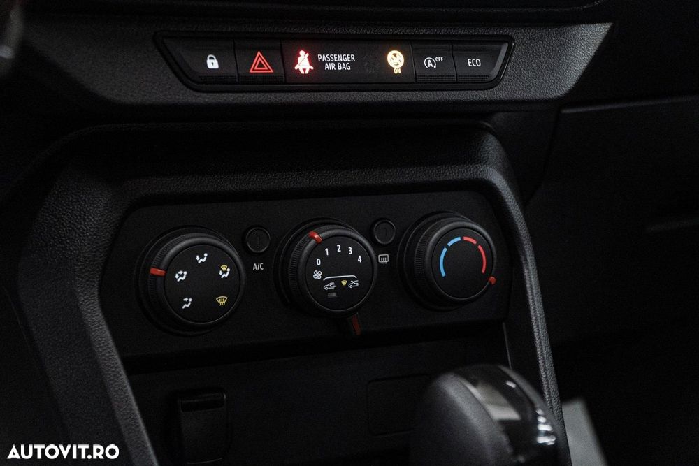 Dacia Logan TCe 90 CVT Journey - 11