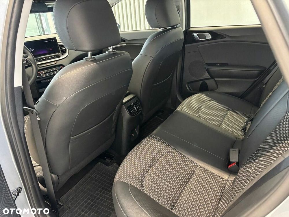 Kia Ceed 1.5 T-GDI L DCT - 11