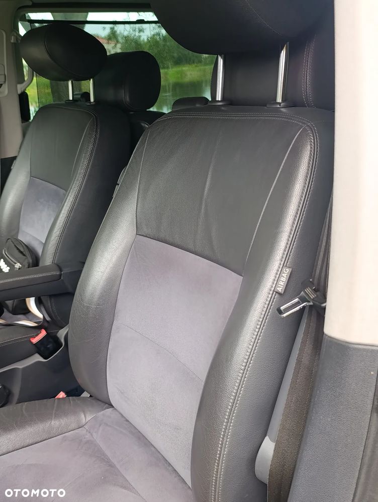 Volkswagen Multivan - 19