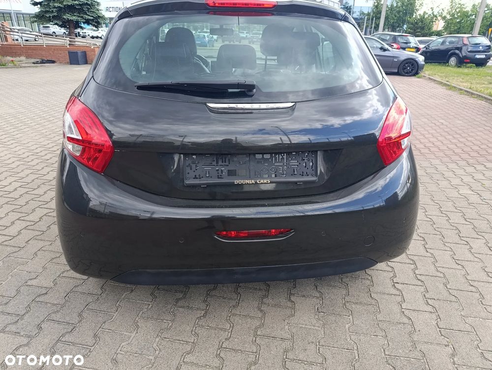 Peugeot 208 82 VTI Allure - 4