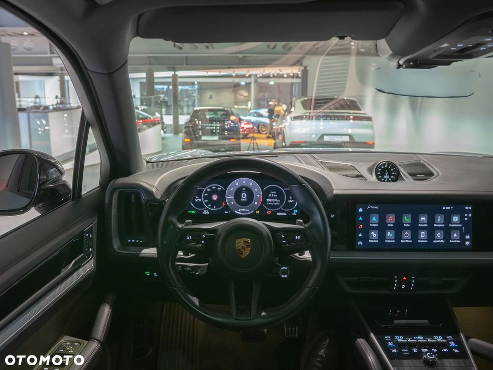 Porsche Cayenne - 22