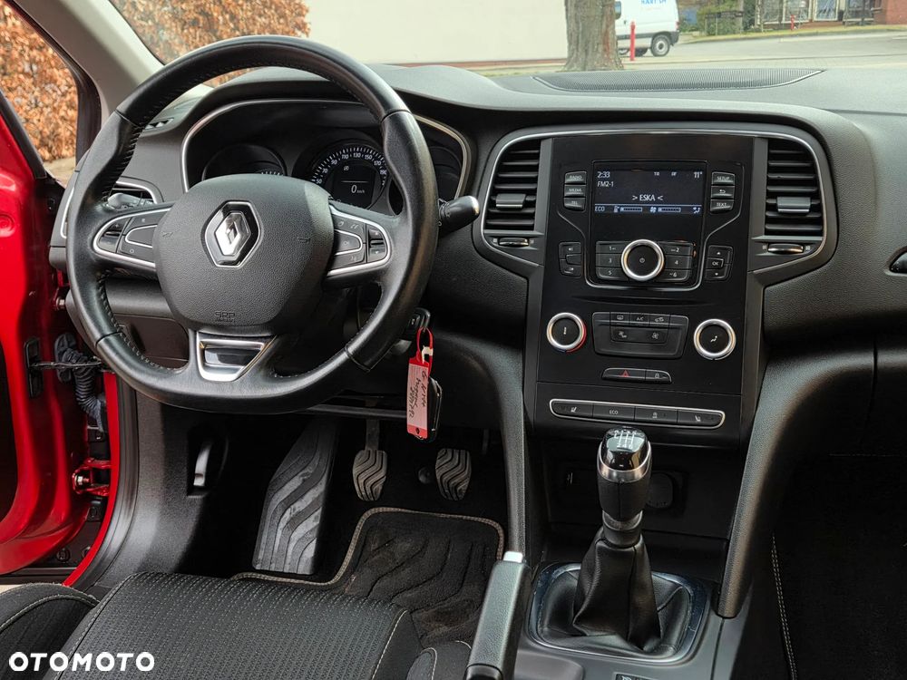 Renault Megane ENERGY TCe 130 GT LINE - 23