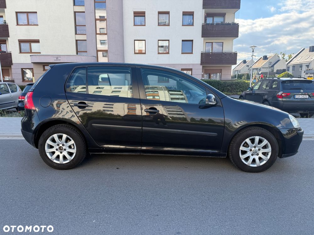 Volkswagen Golf 1.6 FSI Comfortline - 4