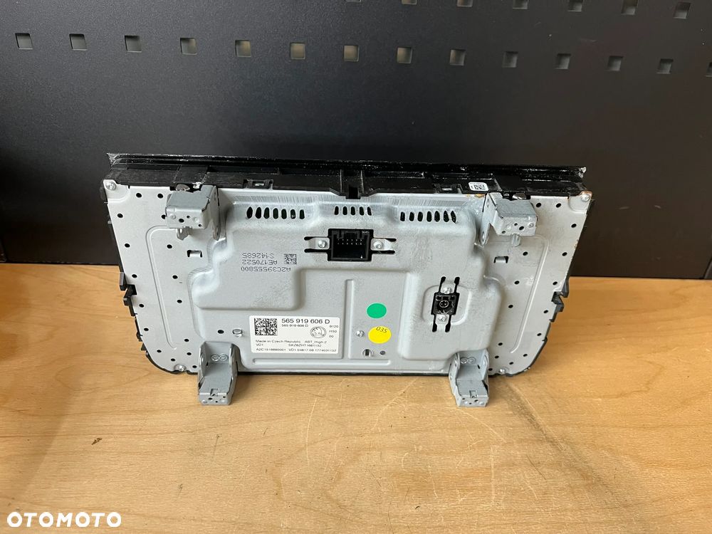 SKODA Wyświetlacz nawigacja ekran 565919606D - 3