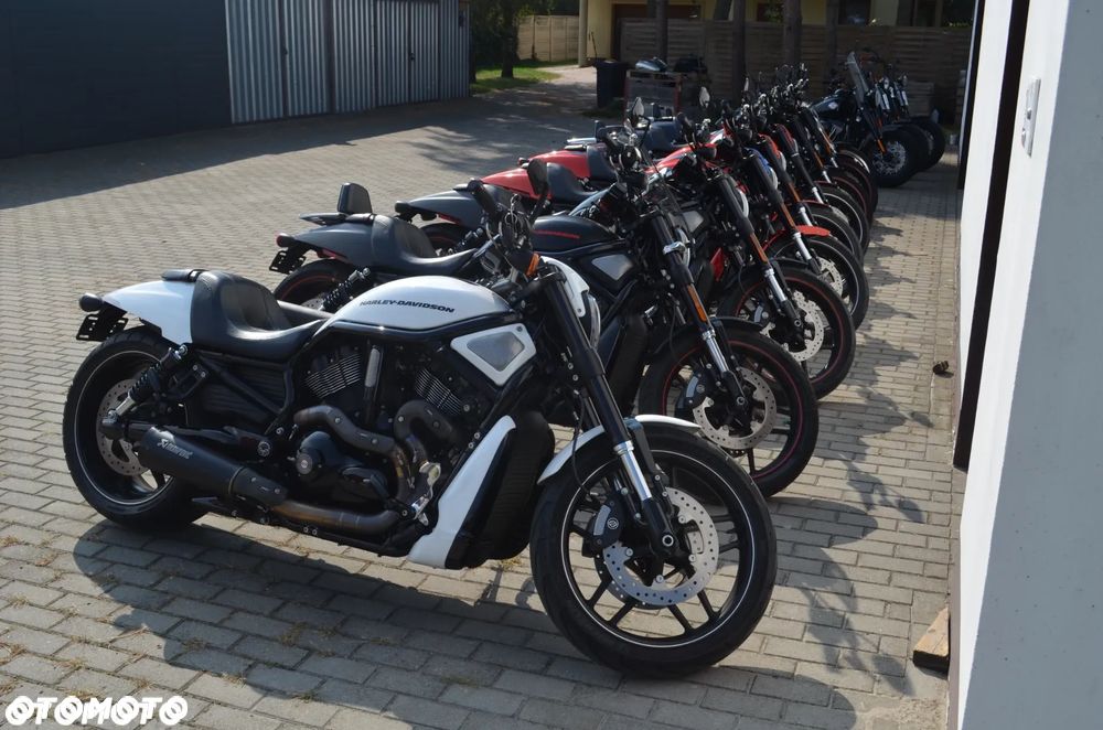 Harley-Davidson V-Rod Street Rod - 37