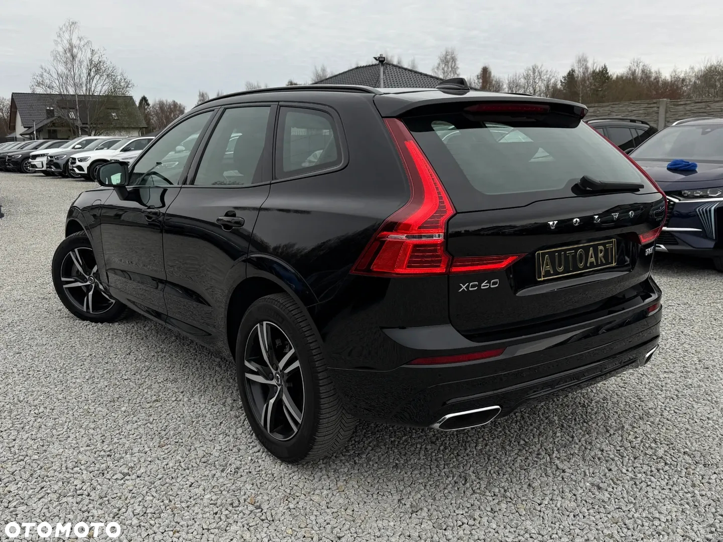 Volvo XC 60 T8 Plug-In Hybrid AWD R-Design - 11