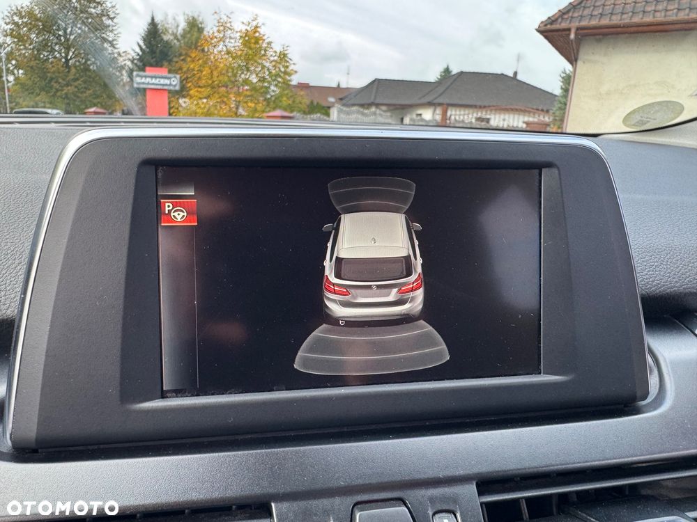 BMW Seria 2 218d xDrive - 16