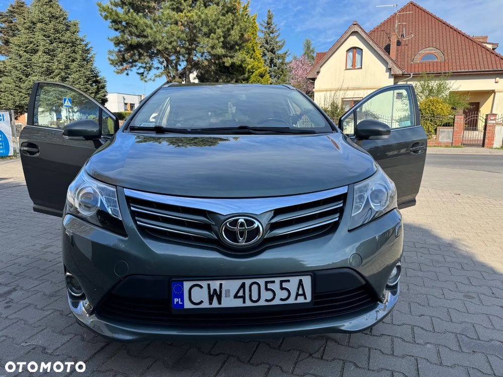 Toyota Avensis - 10