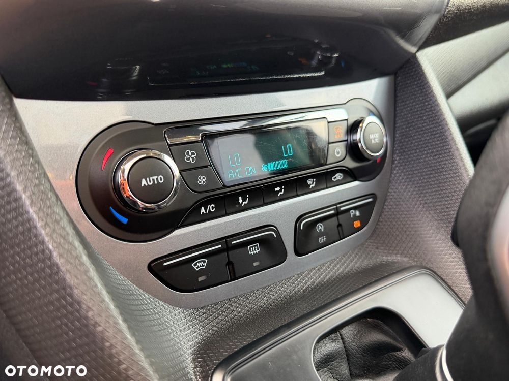 Ford Tourneo Connect - 31