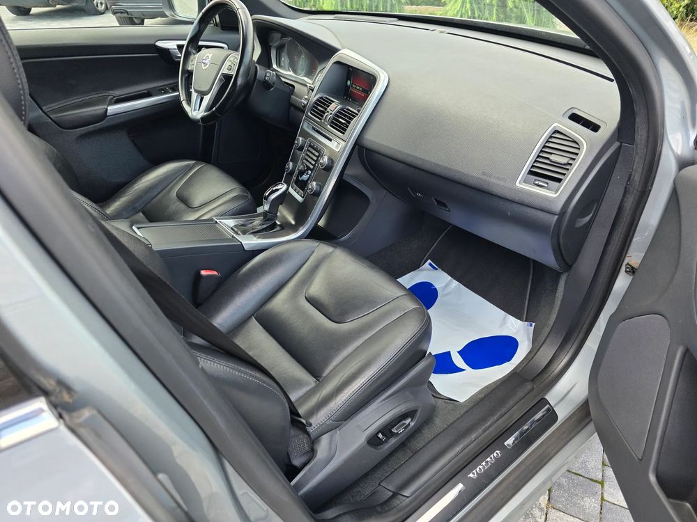 Volvo XC 60 D4 Geartronic Kinetic - 12