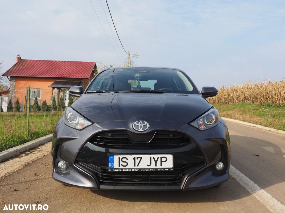 Toyota Yaris - 1