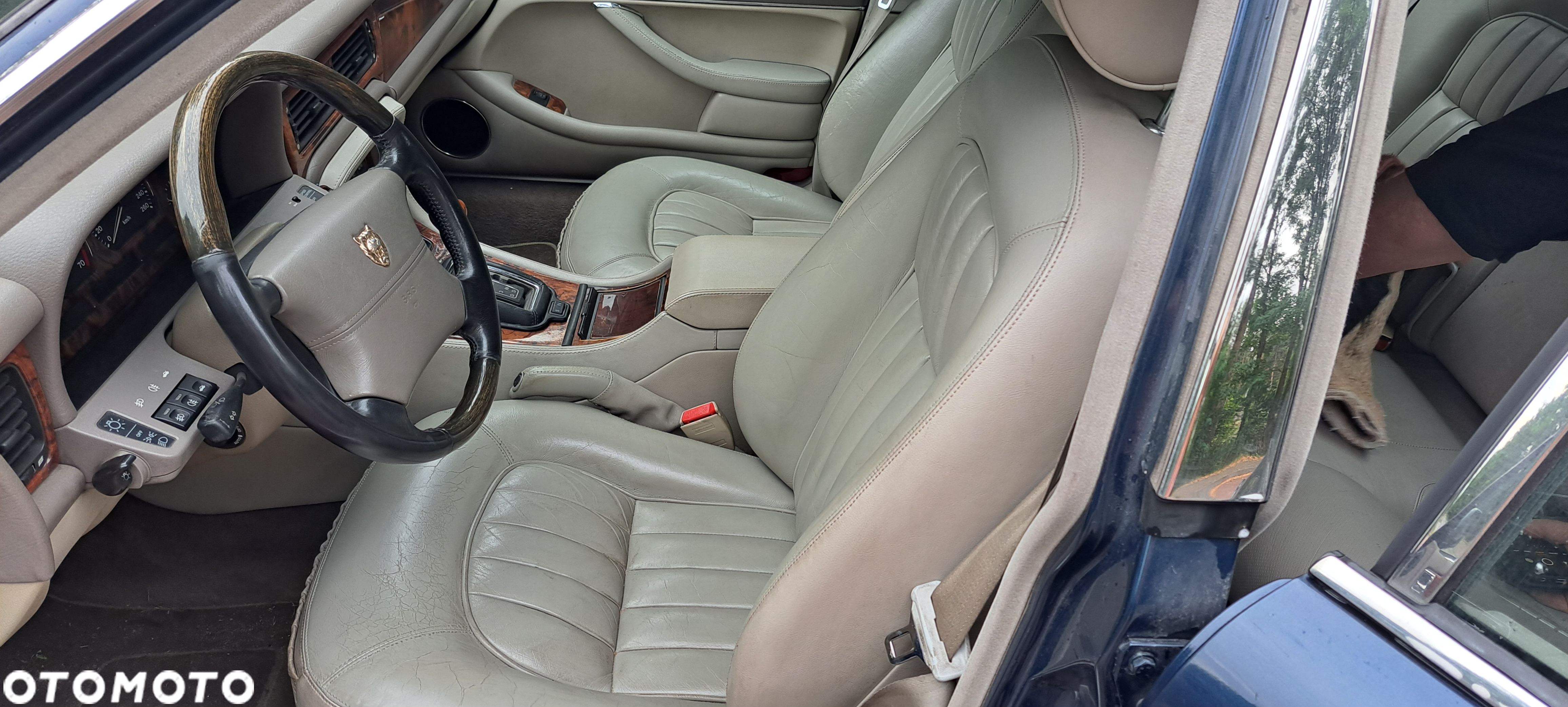 Jaguar XJ - 5