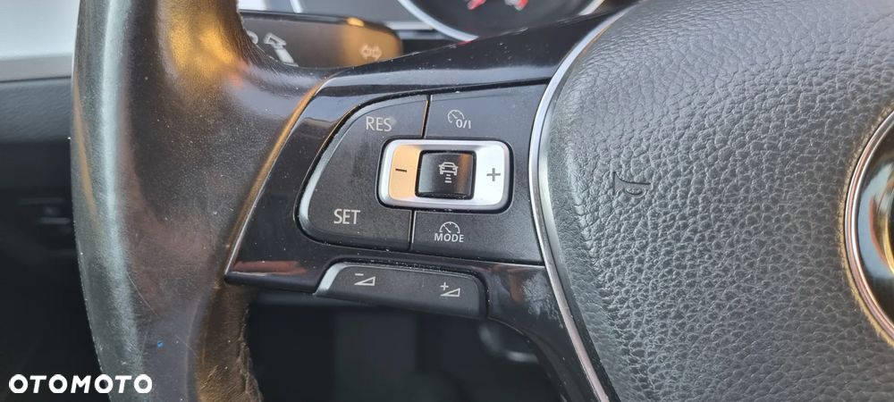 Volkswagen Passat 2.0 TDI (BlueMotion Technology) Comfortline - 18