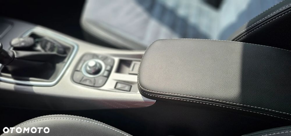 Renault Laguna 2.0 DCi FAP GT - 11