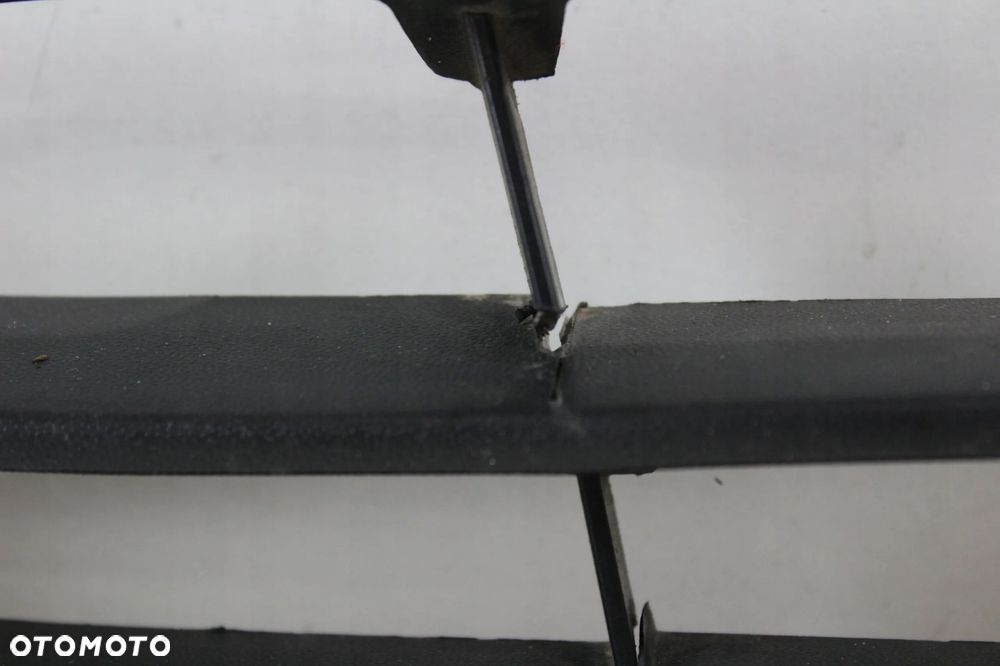 KRATKA ŚRODKOWA ZDERZAK PRZÓD VW GOLF 7 VII CHROM 5G0853677A - 6