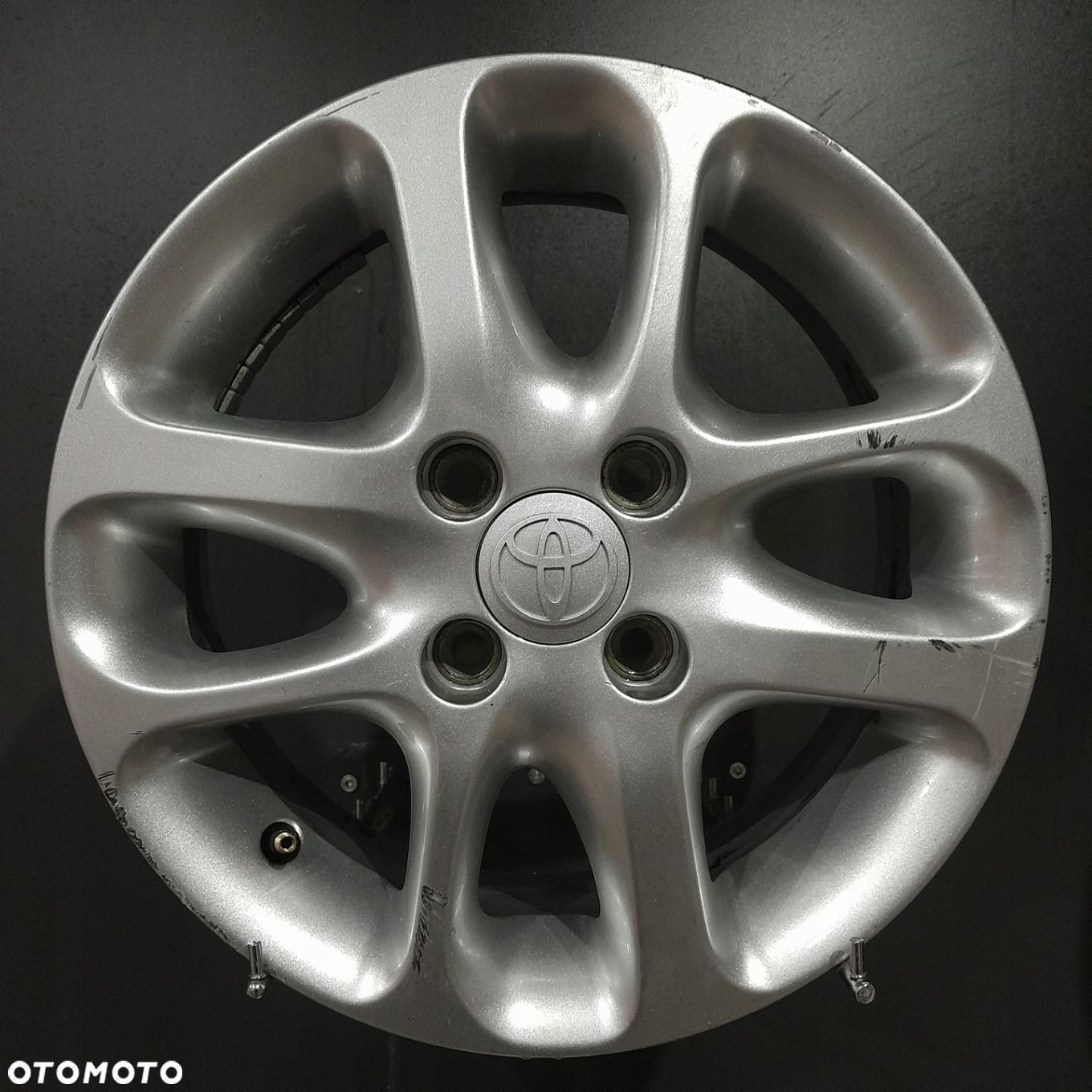 Felgi 14 4x100 Toyota Yaris II OE F503159-25 - 3