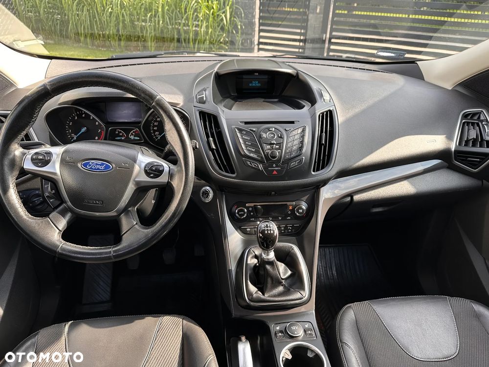 Ford Kuga 1.6 EcoBoost 2x4 Individual - 16
