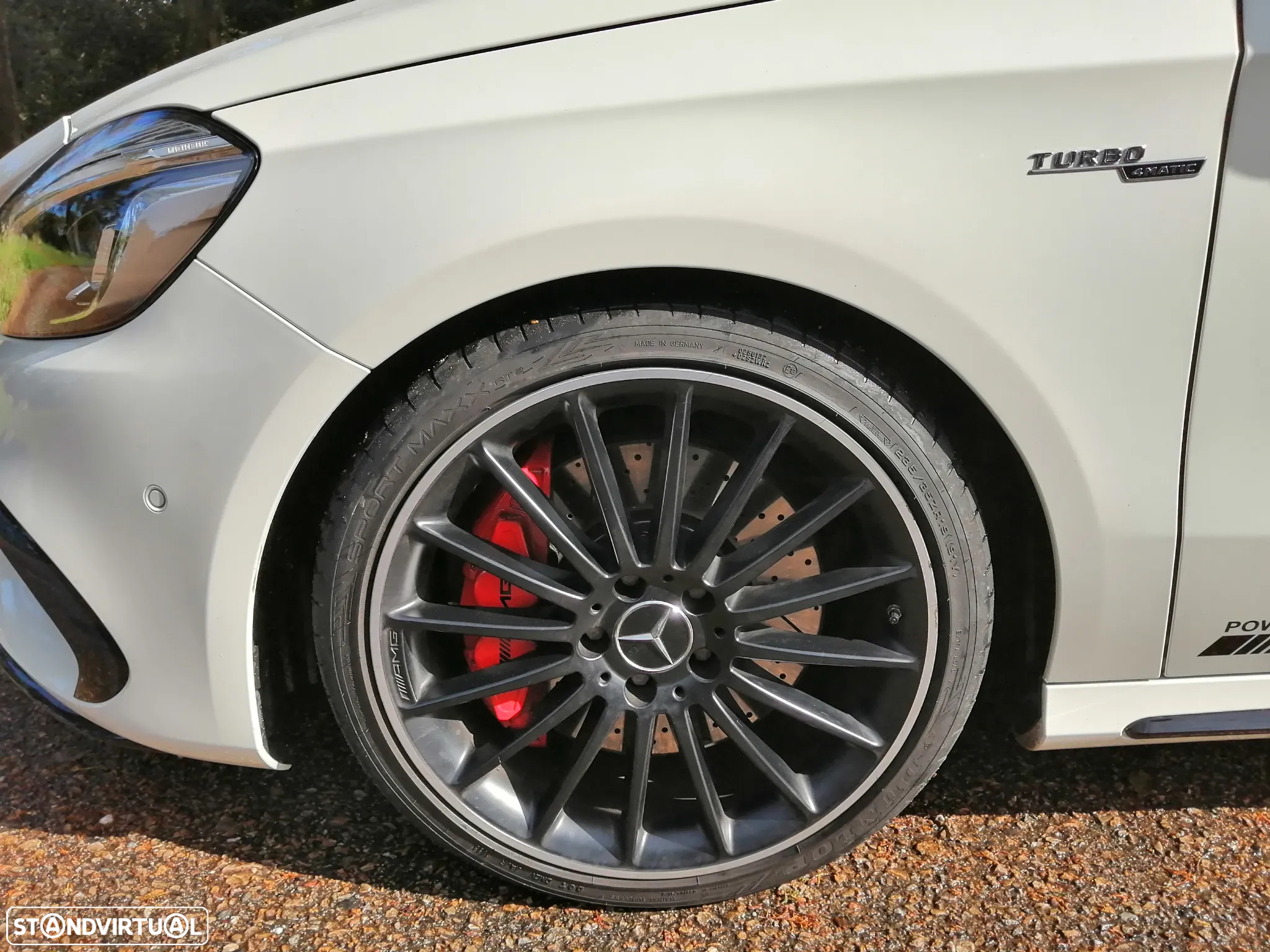 Mercedes-Benz A 45 AMG 4-Matic - 13
