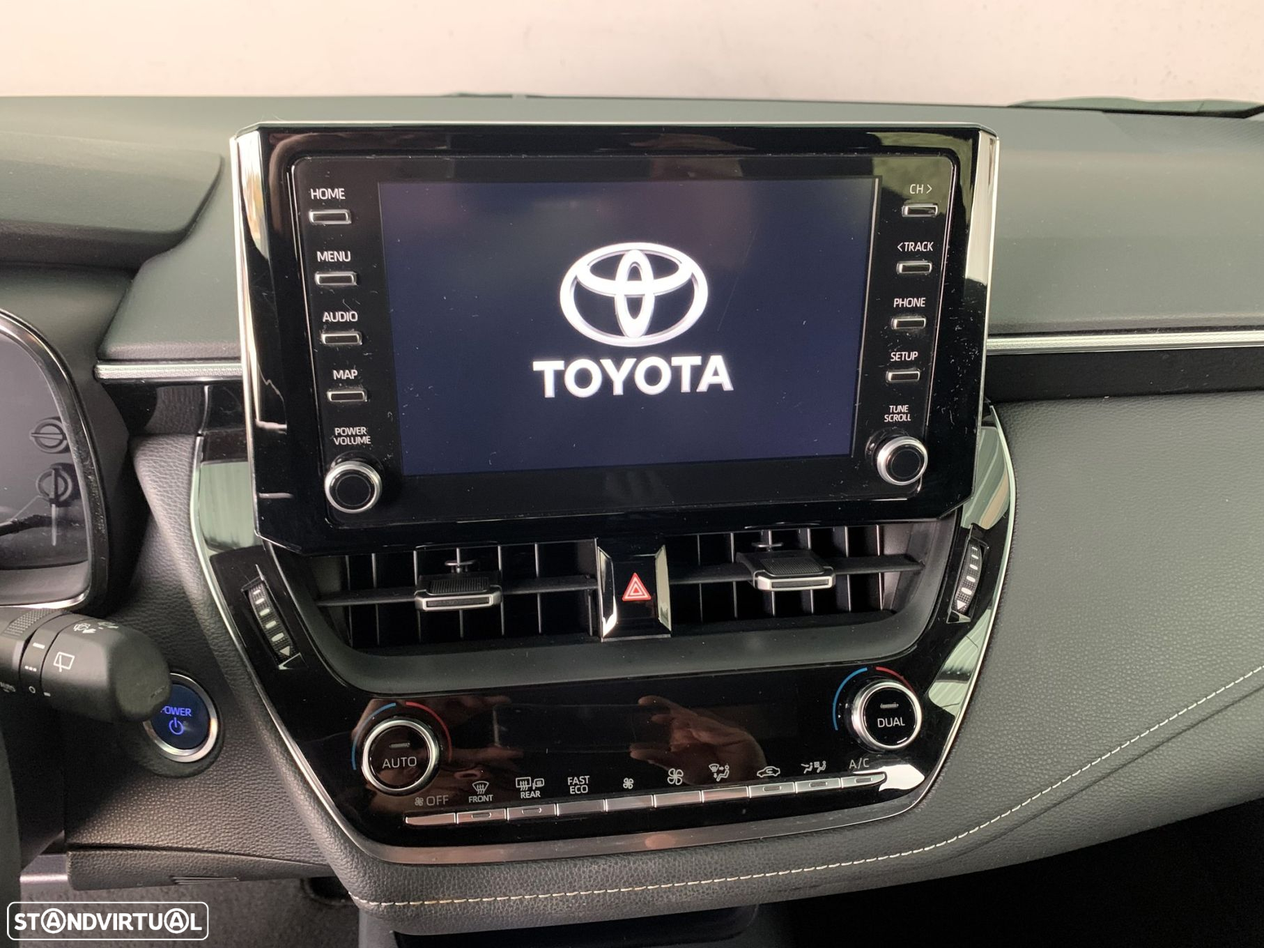 Toyota Corolla Touring Sports 1.8 Hybrid Comfort+P.Sport - 16