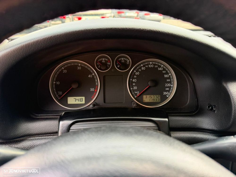 VW Passat - 19