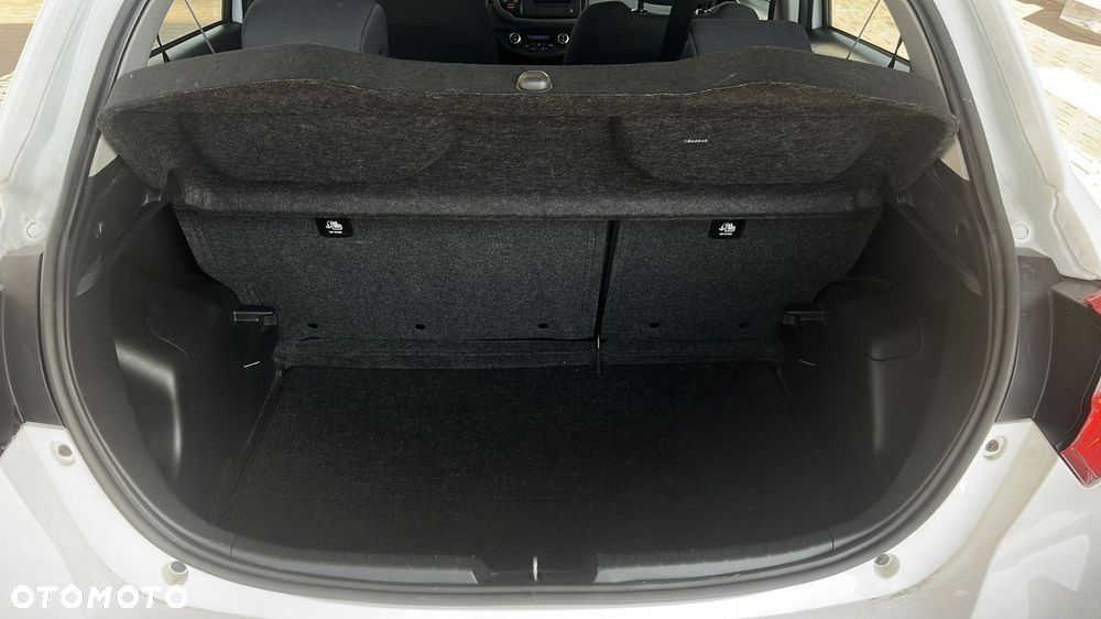 Toyota Yaris - 14