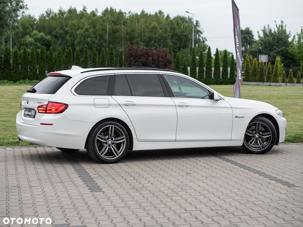 BMW Seria 5 528i Sport-Aut - 14