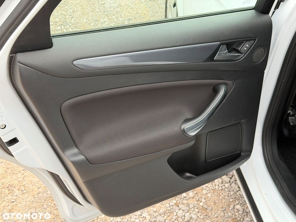 Ford Mondeo 2.0 TDCi Titanium - 18