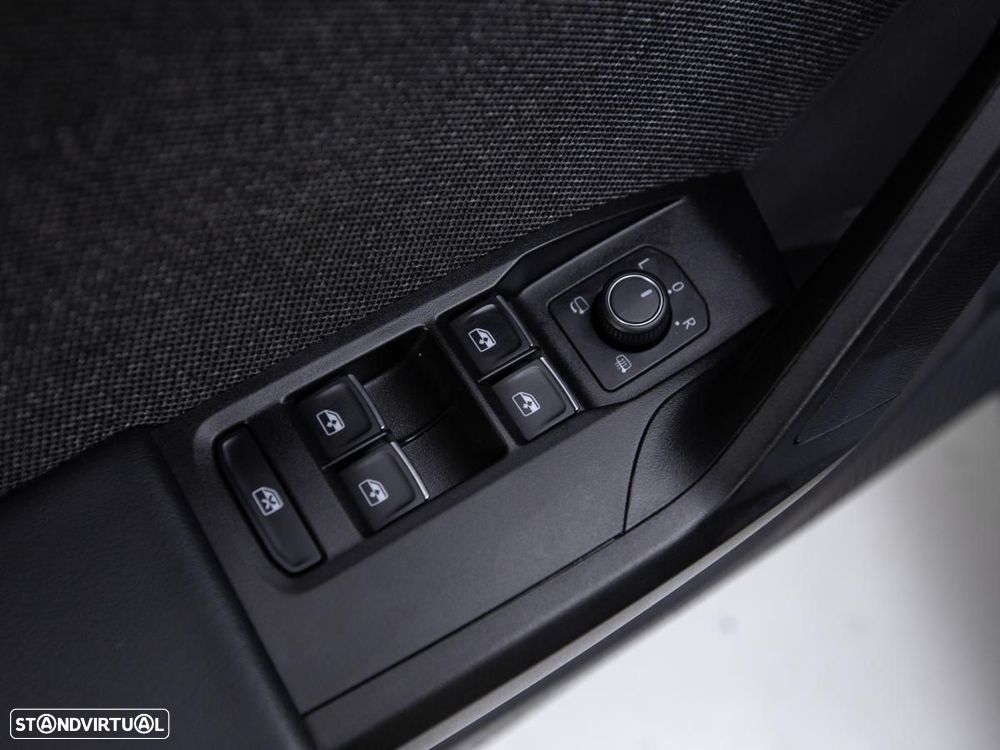 SEAT Leon 1.4 e-Hybrid Xcellence DSG - 15