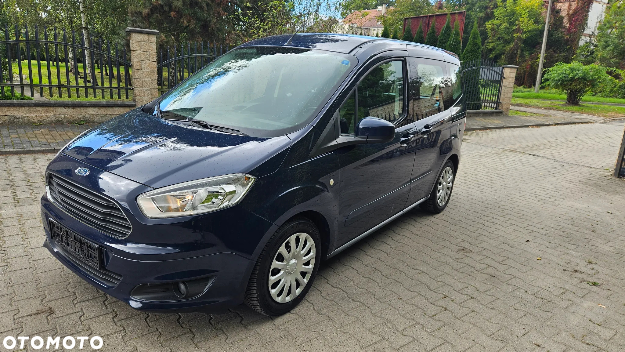 Ford Tourneo Courier 1.0 EcoBoost Trend - 8