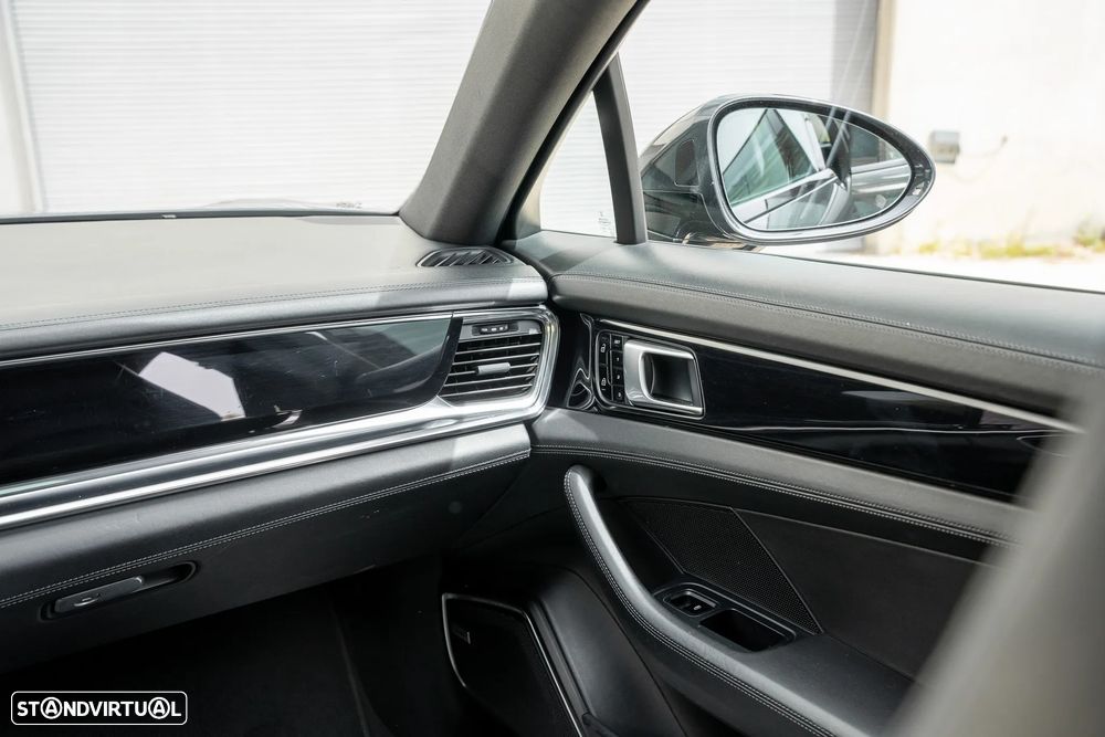 Porsche Panamera Sport Turismo - 31