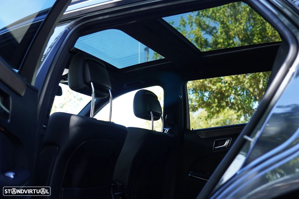 Mercedes-Benz E 300 Bluetec Hybrid Avantgarde - 52