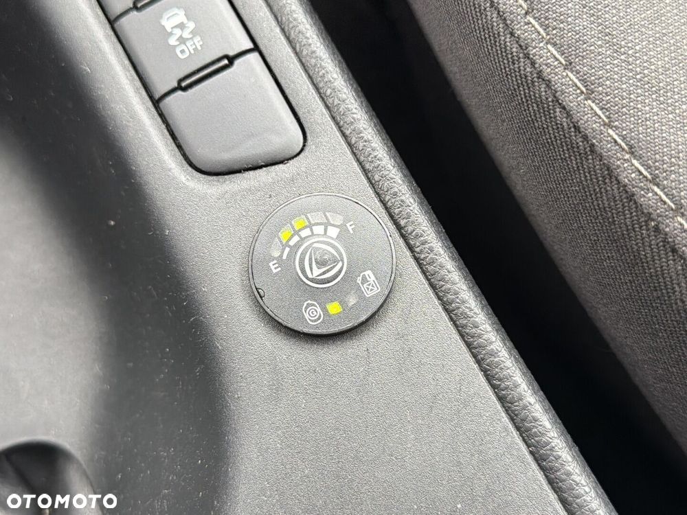 Toyota Yaris - 15