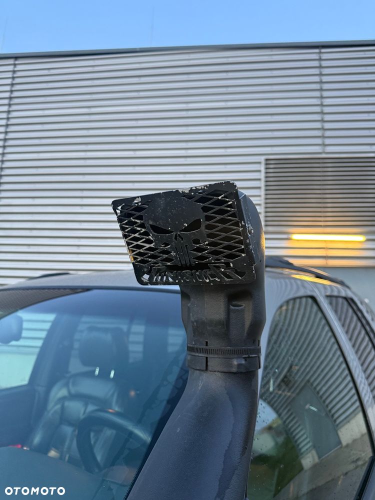 Jeep Grand Cherokee - 22