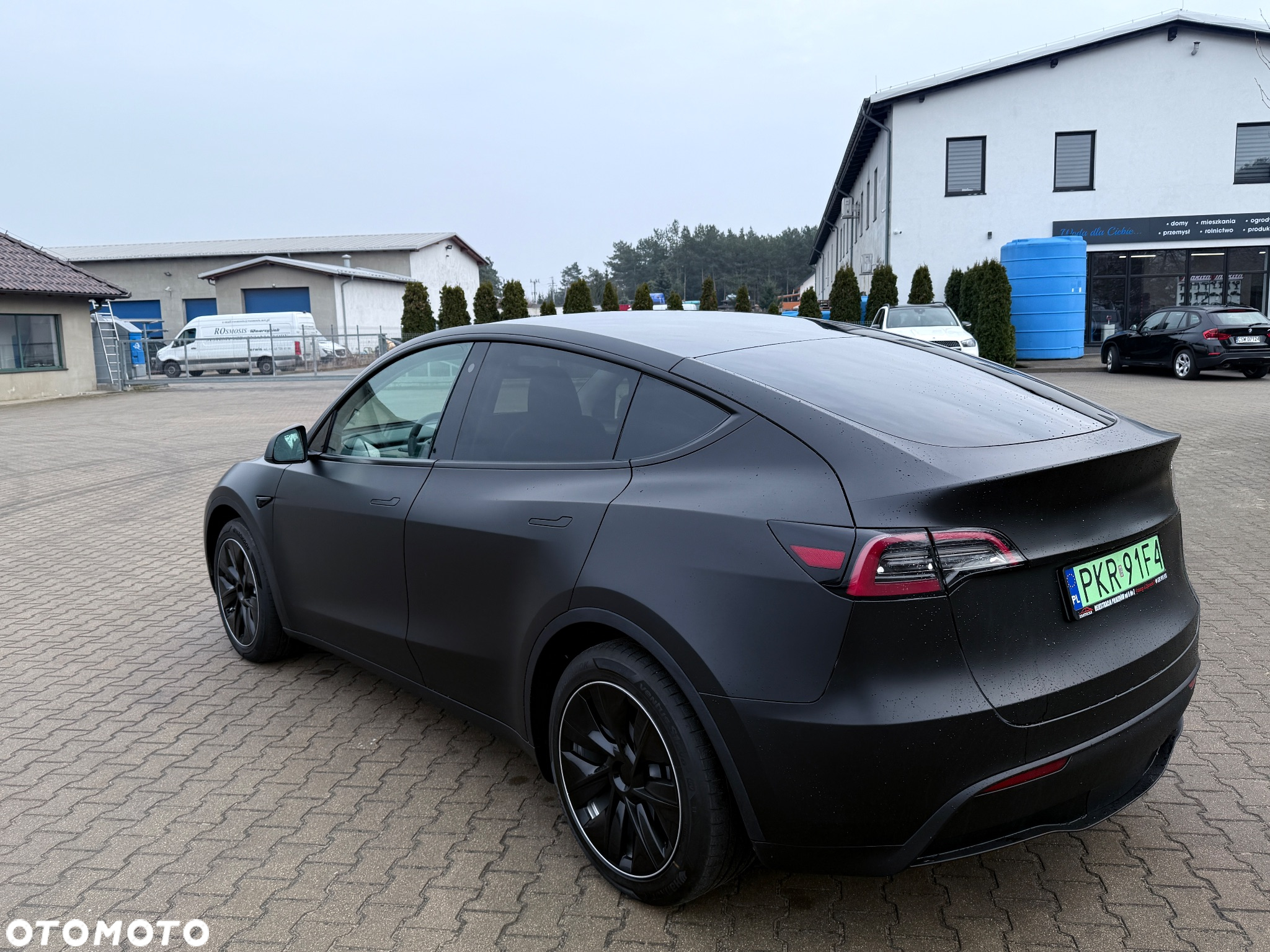 Tesla Y Long Range RWD - 8