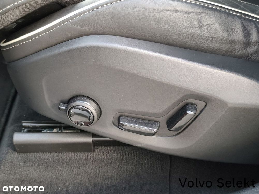 Volvo XC 60 - 28