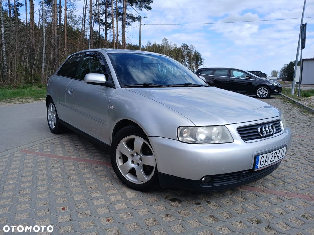 Audi A3 3-drzwiowe 1.6 S Line Sportpaket plus - 2