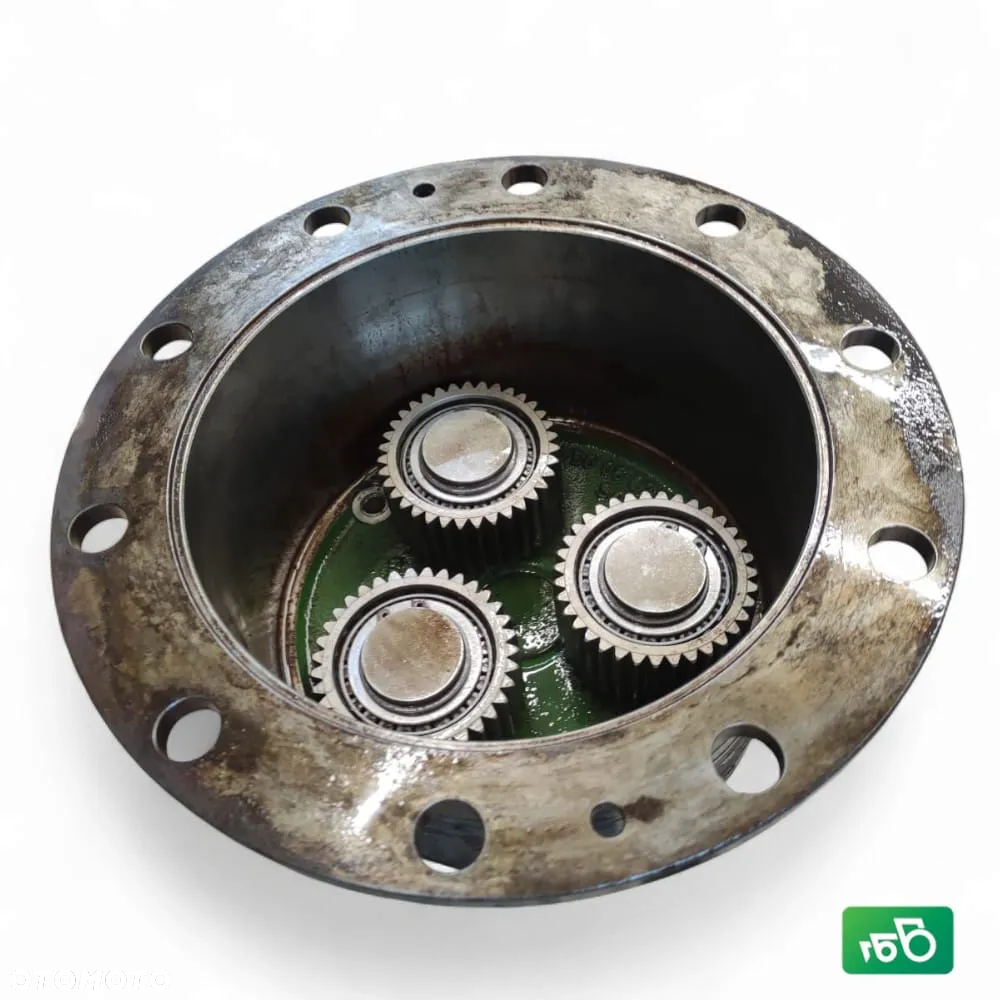Zwolnica Oś przednia 750060736192 V63138100 Massey Ferguson 7720 - 9