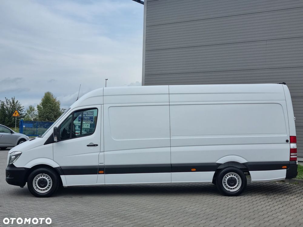 Mercedes-Benz Sprinter - 2