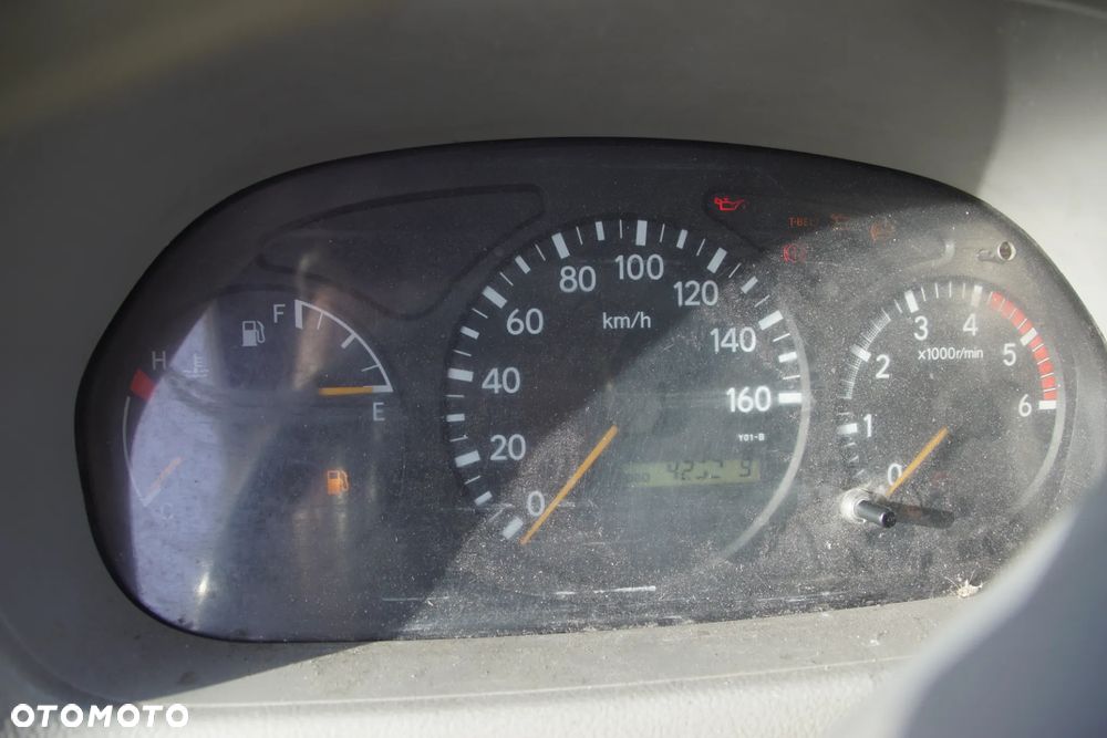 Auto na części - Toyota Dyna U300 VII 3.0 D-4D 109 KM 1KD-FTV 2007R Silnik Skrzynia Drzwi Maska Zderzak Lampa Lusterko Klamka Szyba Kabina Zabudowa Sterownik Moduł Czujnik Licznik Panel Kierownica - 11