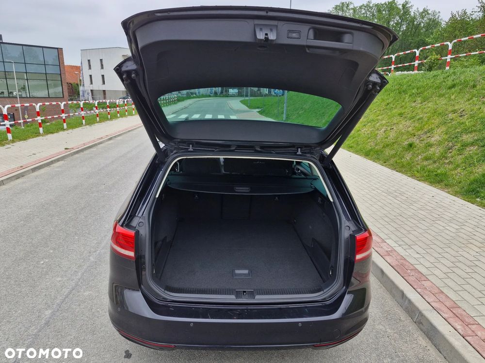 Volkswagen Passat 2.0 TDI (BlueMotion Technology) Highline - 15
