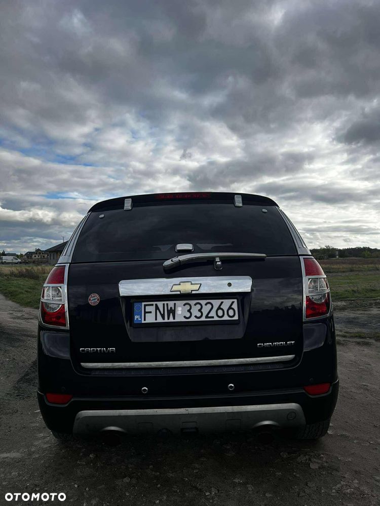 Chevrolet Captiva 2.0 d LT medium 5os - 3