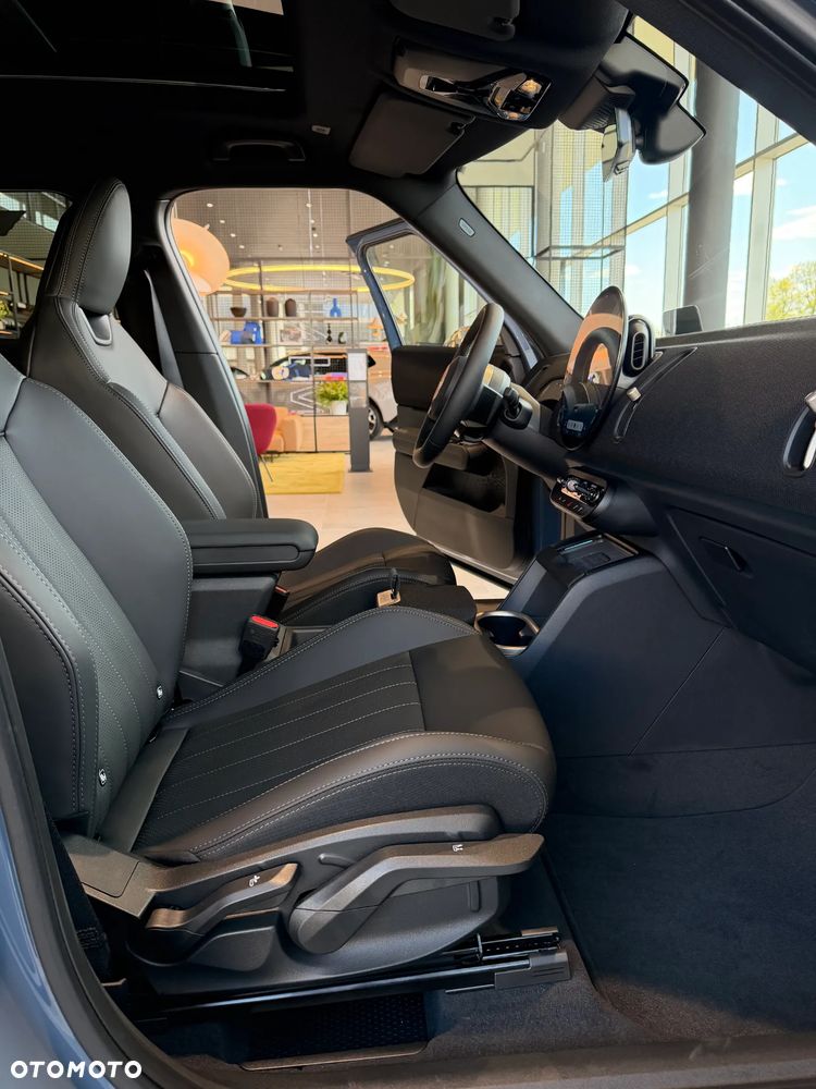 MINI Countryman C Favoured Trim - 7