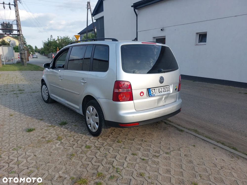 Volkswagen Touran - 9