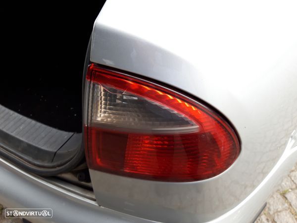 Farolim Tras Direito Painel Stop Seat Leon (1M1) - 2