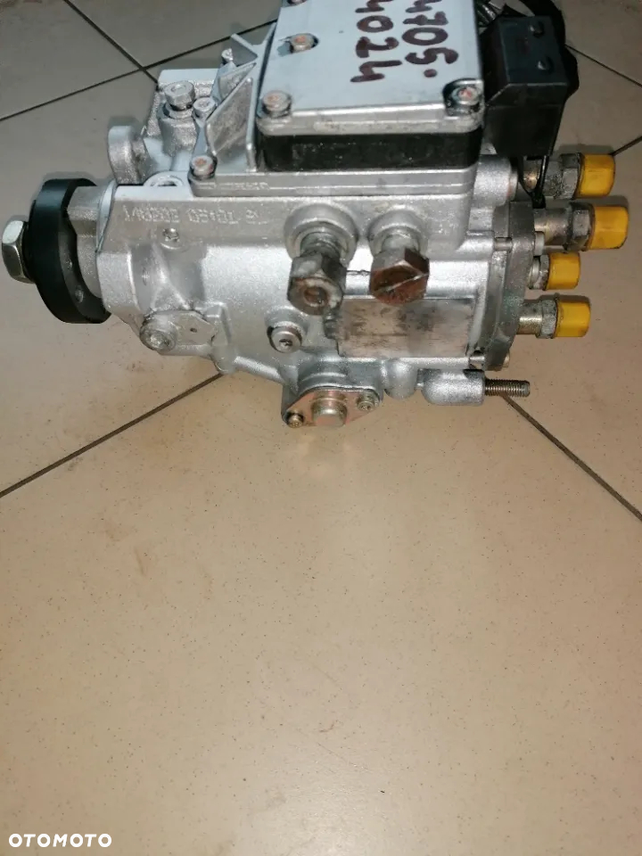 POMPA WTRYSKOWA FORD MONDEO MK3 2.0 TDDI 04705,04024 0470504024 - 3